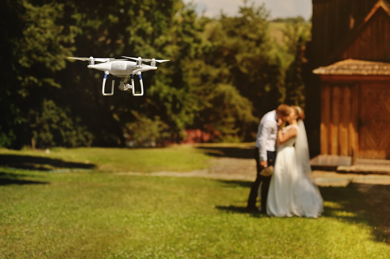 Dron na weselu – czy warto?