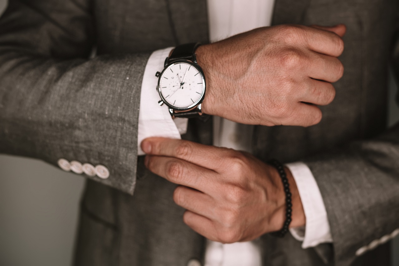 Zegarek – ponadczasowy atrybut eleganckiego mężczyzny