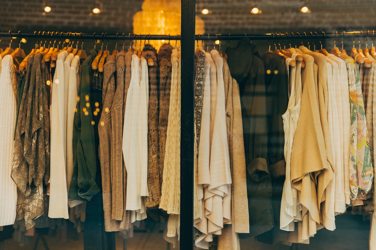 Aranżacja sklepu odzieżowego – jak stworzyć ekskluzywne wnętrze?